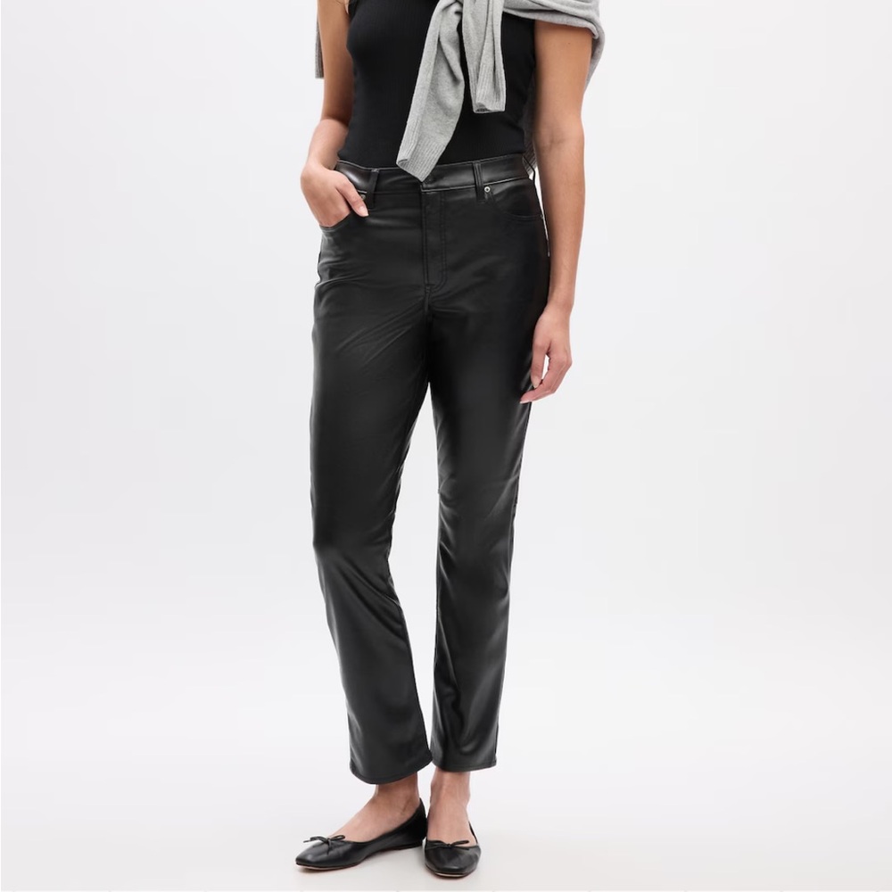GAP high rise vegan leather pant size 30